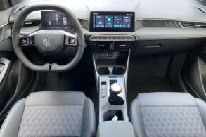MG3 1.5 HYBRID+ 195CH LUXURY
